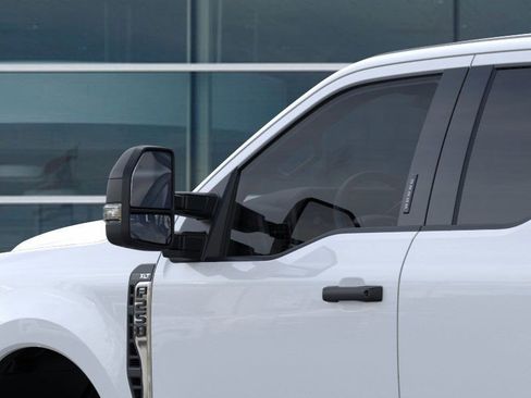New 2025 Ford F250 XLT w/ FX4 Off-Road Package image 22