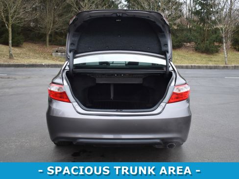 Used 2015 Toyota Camry SE image 23