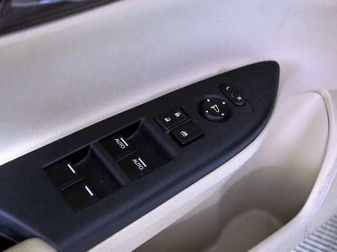 Used 2017 Honda Accord EX-L image 16