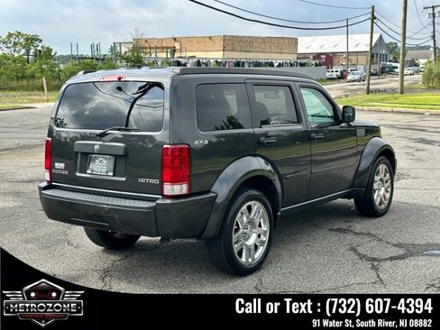 Used 2011 Dodge Nitro Heat AWD/4WD image 4