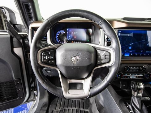 Used 2023 Ford Bronco Outer Banks image 17