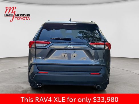 Used 2025 Toyota RAV4 XLE FWD image 11