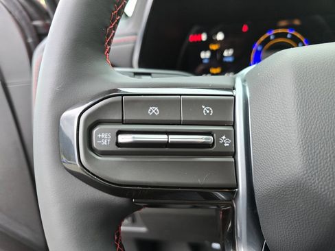 Used 2026 Chevrolet Colorado Z71 w/ Technology Package AWD/4WD image 28