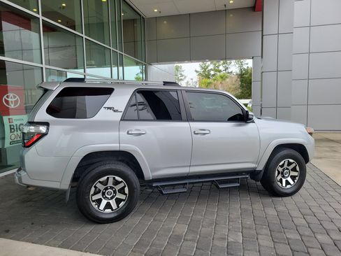 Used 2018 Toyota 4Runner TRD Off-Road Premium image 7