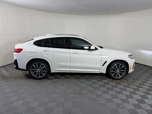 Used 2024 BMW X4 xDrive30i w/ Premium Package AWD/4WD image 8