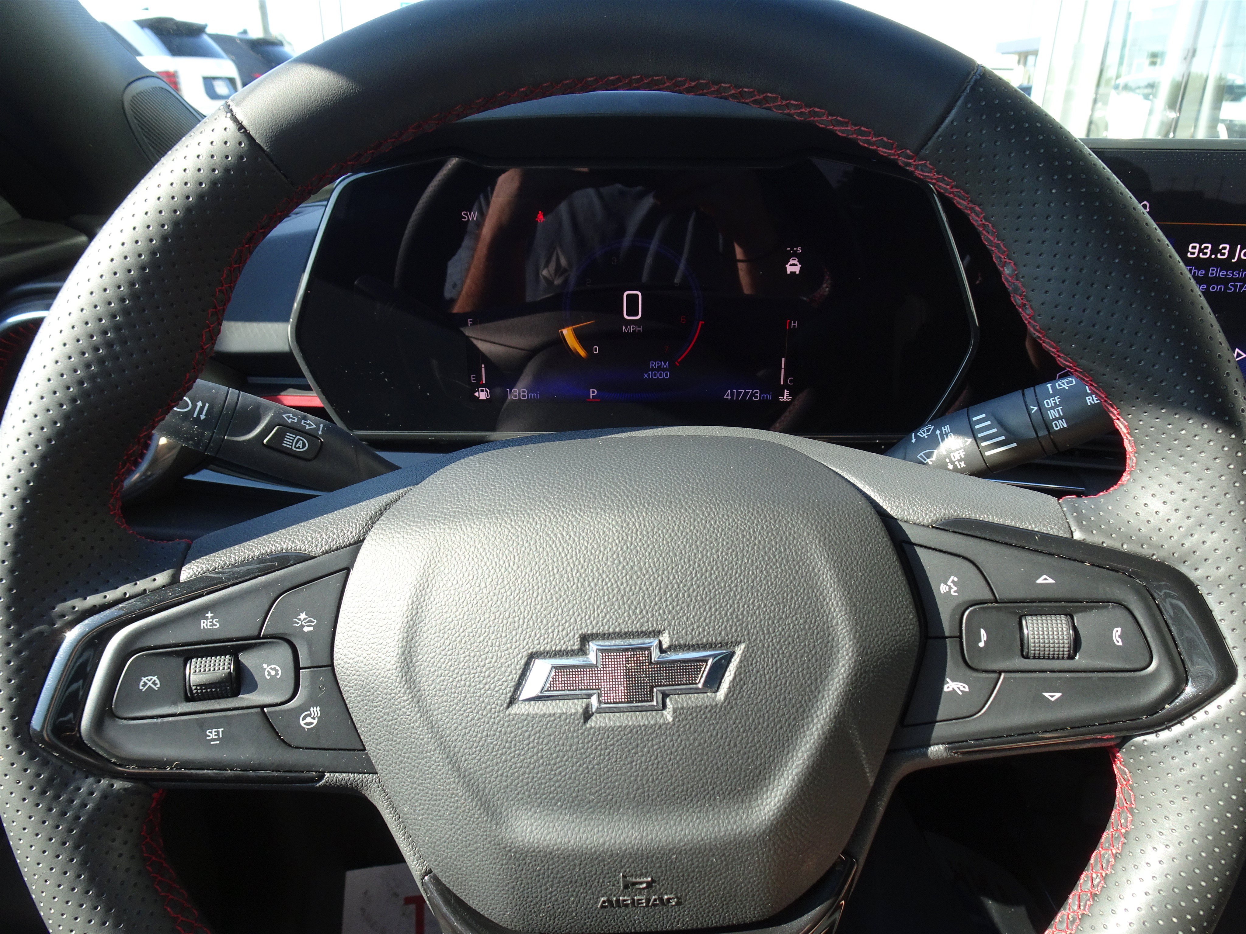 Used 2025 Chevrolet Trax RS w/ Driver Confidence Package FWD image 20