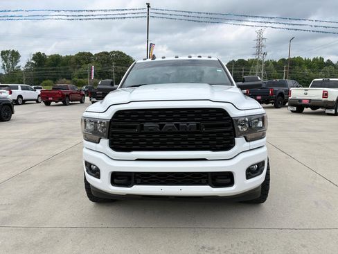 Used 2022 RAM 2500 Big Horn w/ Night Edition AWD/4WD image 3