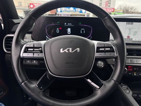 Used 2023 Kia Telluride EX image 16
