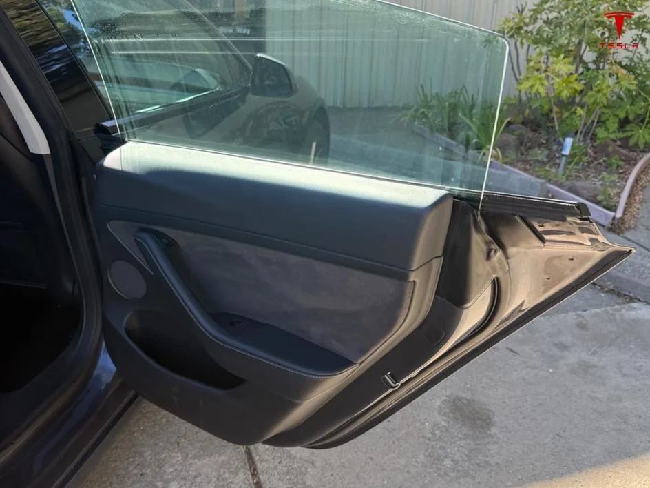 Used 2023 Tesla Model 3 Standard Range RWD image 17