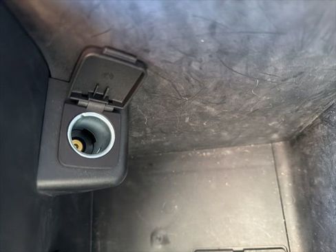 Certified 2023 Ford Explorer XLT w/ Equipment Group 202A image 38