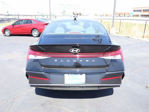 New 2026 Hyundai Elantra SEL Sport Premium FWD image 21