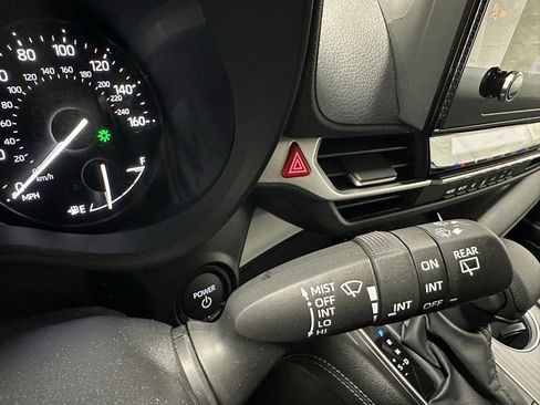 Used 2026 Toyota Sienna LE image 22