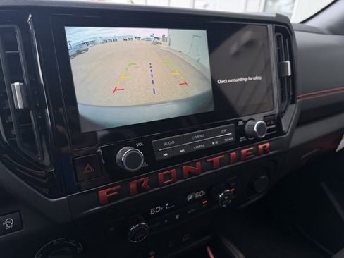Certified 2025 Nissan Frontier PRO-4X w/ Tow Package image 18