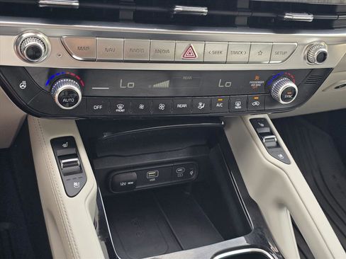 Used 2023 Kia Telluride SX Prestige AWD/4WD image 20