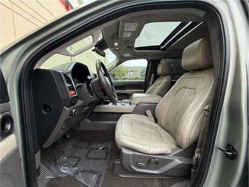 Used 2019 Ford Expedition Max Limited w/ Equipment Group 301A image 8