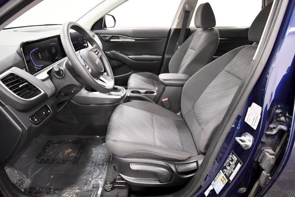 Used 2026 Kia Seltos LX AWD/4WD image 14