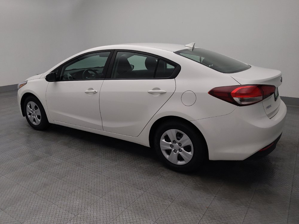 Used 2018 Kia Forte LX FWD image 3