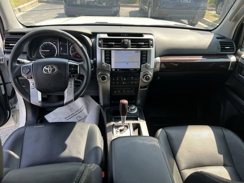 Used 2022 Toyota 4Runner Limited AWD/4WD image 31
