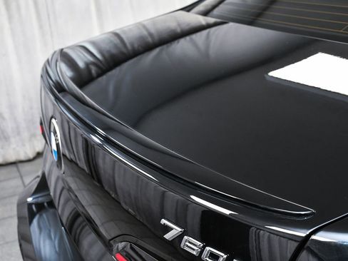 Used 2023 BMW 760i xDrive w/ Parking Assistance Package image 92