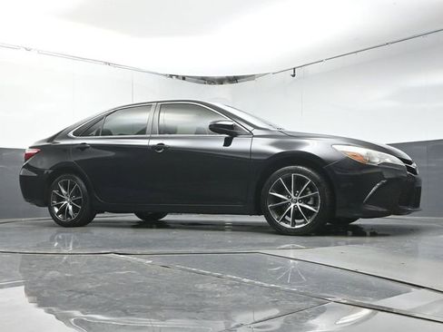 Used 2015 Toyota Camry XSE FWD image 36