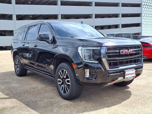 Used 2024 GMC Yukon XL AT4 w/ Technology Package AWD/4WD image 2