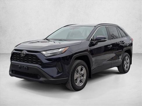 Used 2025 Toyota RAV4 XLE image 1