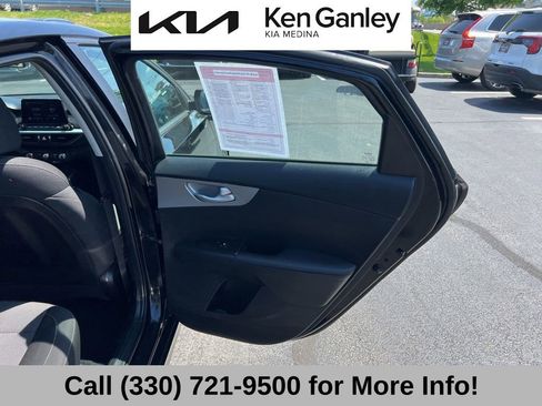 Used 2022 Kia Forte LXS FWD image 51