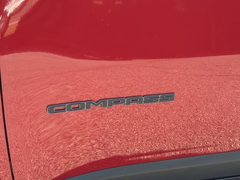 Used 2026 Jeep Compass Latitude AWD/4WD image 29