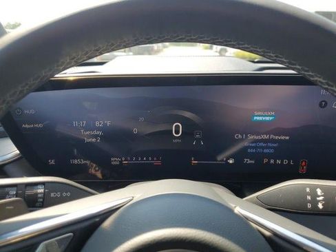 Used 2025 Buick Enclave Avenir FWD image 23