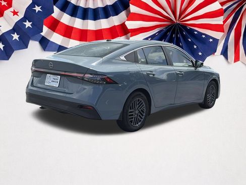 Certified 2026 Nissan Sentra SV w/ SV Convenience Package FWD image 5