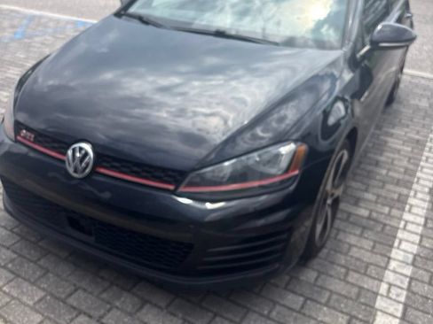 Used 2016 Volkswagen GTI SE FWD image 3