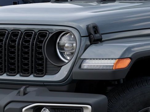 New 2026 Jeep Gladiator Sport AWD/4WD image 10