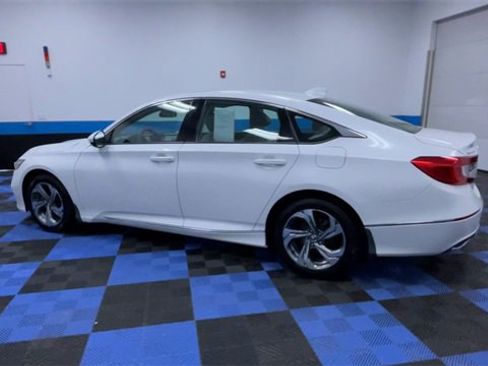 Certified 2019 Honda Accord EX image 6