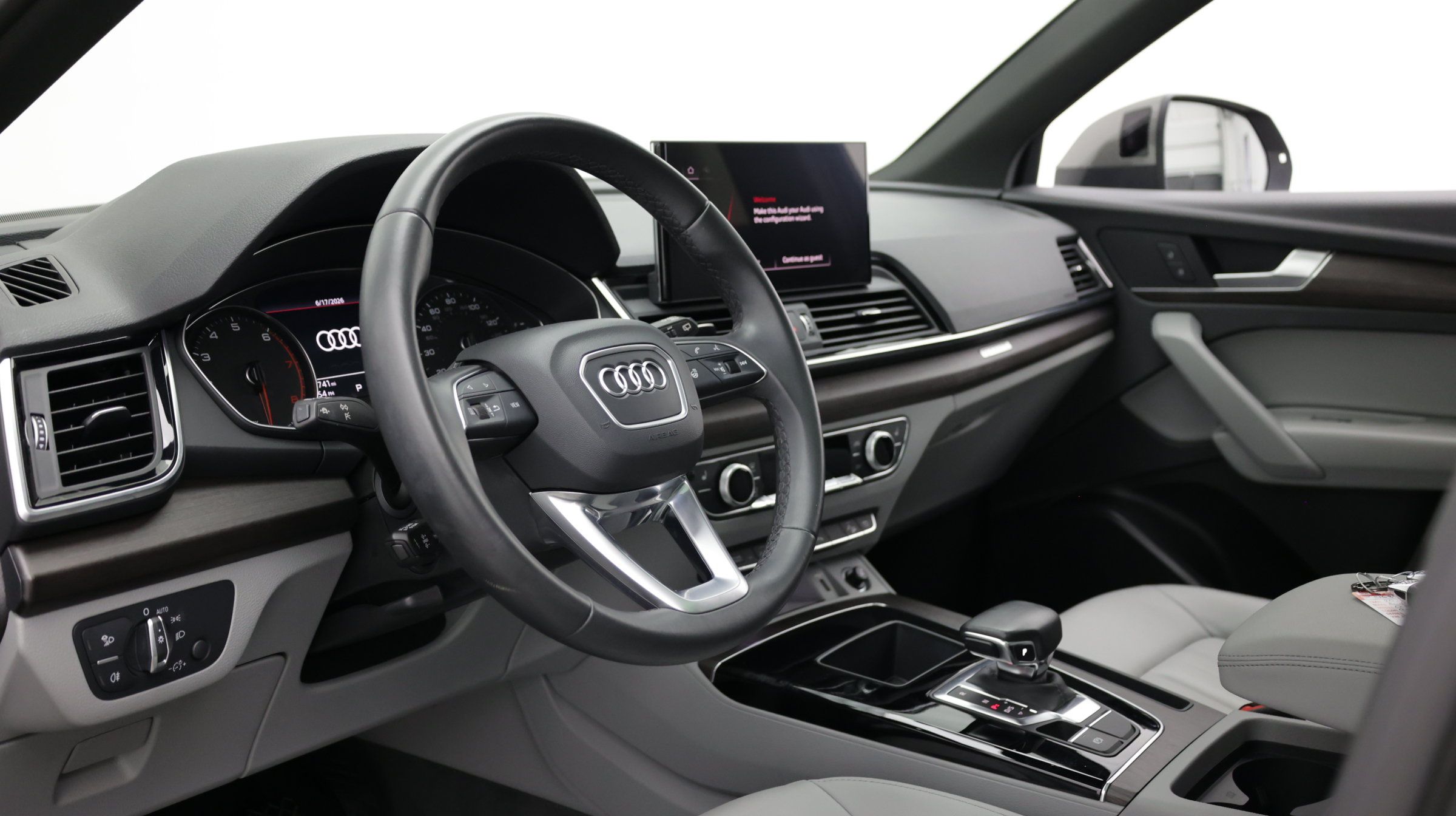 Used 2023 Audi Q5 2.0T Premium w/ Convenience Package AWD/4WD image 14