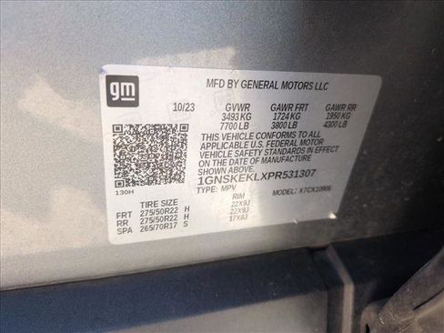 Used 2023 Chevrolet Suburban RST w/ Sport Performance Package image 28