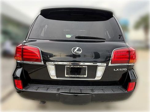 Used 2011 Lexus LX 570 4WD w/ Luxury Pkg image 7