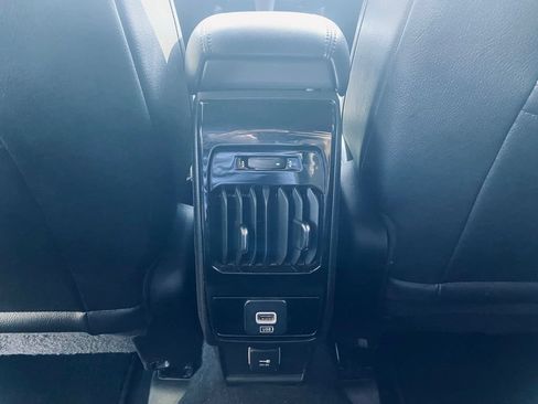 Used 2023 Jeep Compass Latitude AWD/4WD image 29