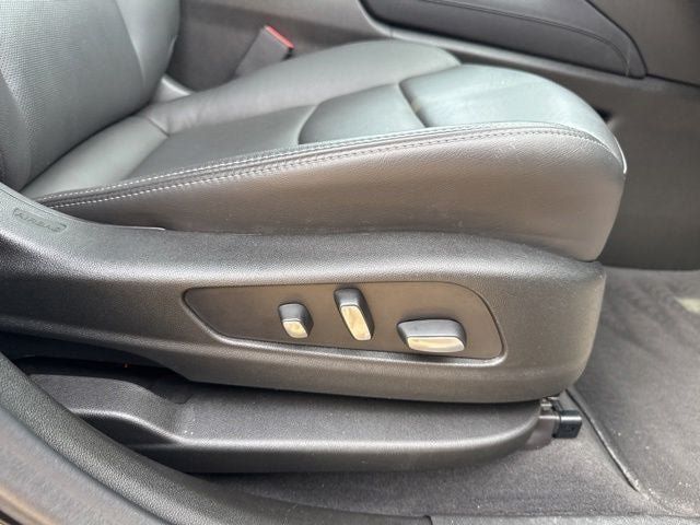 Certified 2024 Cadillac XT6 Premium Luxury FWD image 32