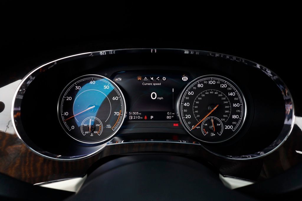 Used 2019 Bentley Bentayga AWD/4WD image 21