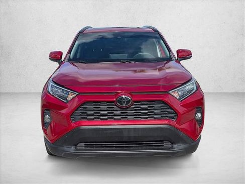 Used 2019 Toyota RAV4 XLE Premium FWD image 2