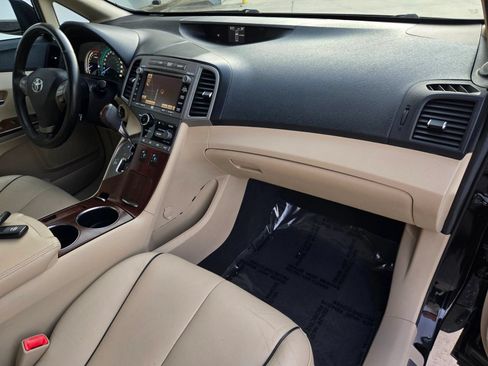Used 2011 Toyota Venza AWD w/ Premium Pkg #2 image 2
