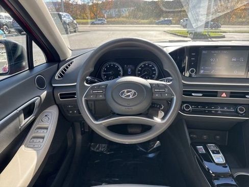 Used 2023 Hyundai Sonata SE w/ Cargo Package image 11