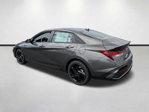 New 2026 Hyundai Elantra SE FWD image 6