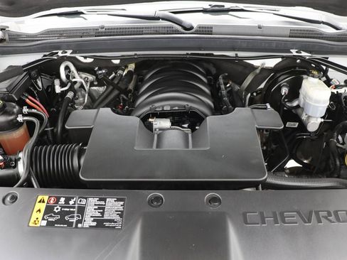 Used 2020 Chevrolet Suburban LT image 30