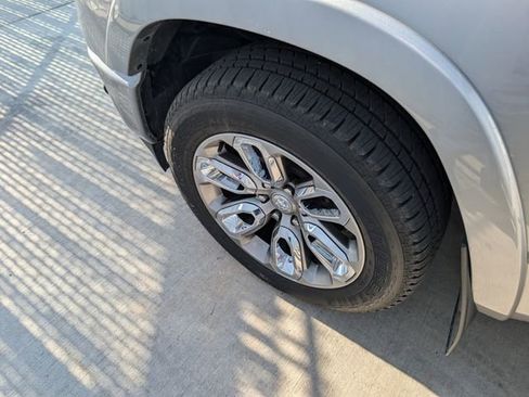 Used 2021 RAM 1500 Laramie AWD/4WD image 7