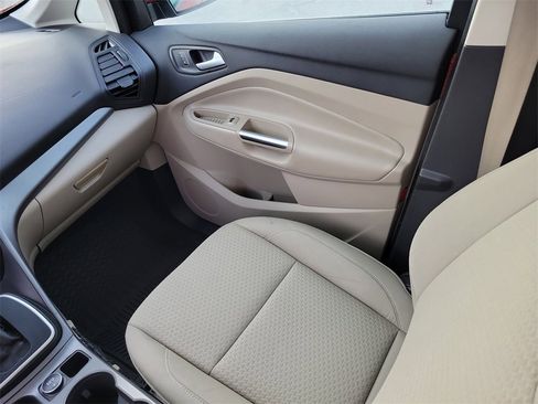 Used 2018 Ford C-MAX SE w/ Equipment Group 201A image 18