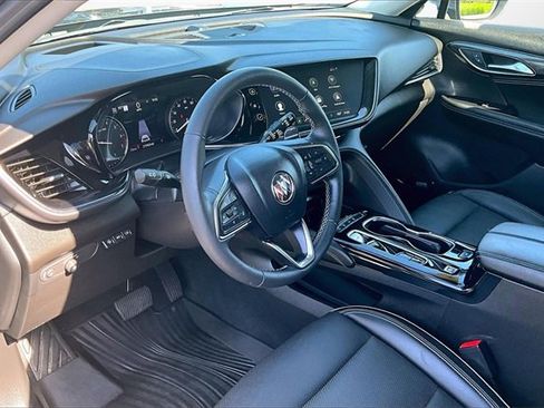 Used 2022 Buick Envision Essence w/ Technology Package I image 12