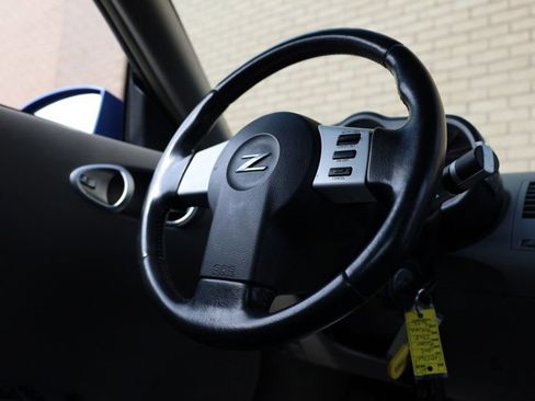 Used 2005 Nissan 350Z Touring image 20