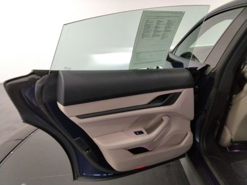 Used 2023 Porsche Taycan w/ Premium Package image 33