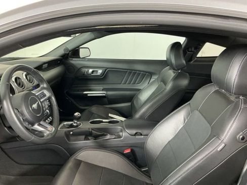 Used 2022 Ford Mustang GT Premium w/ Black Accent Package RWD image 10